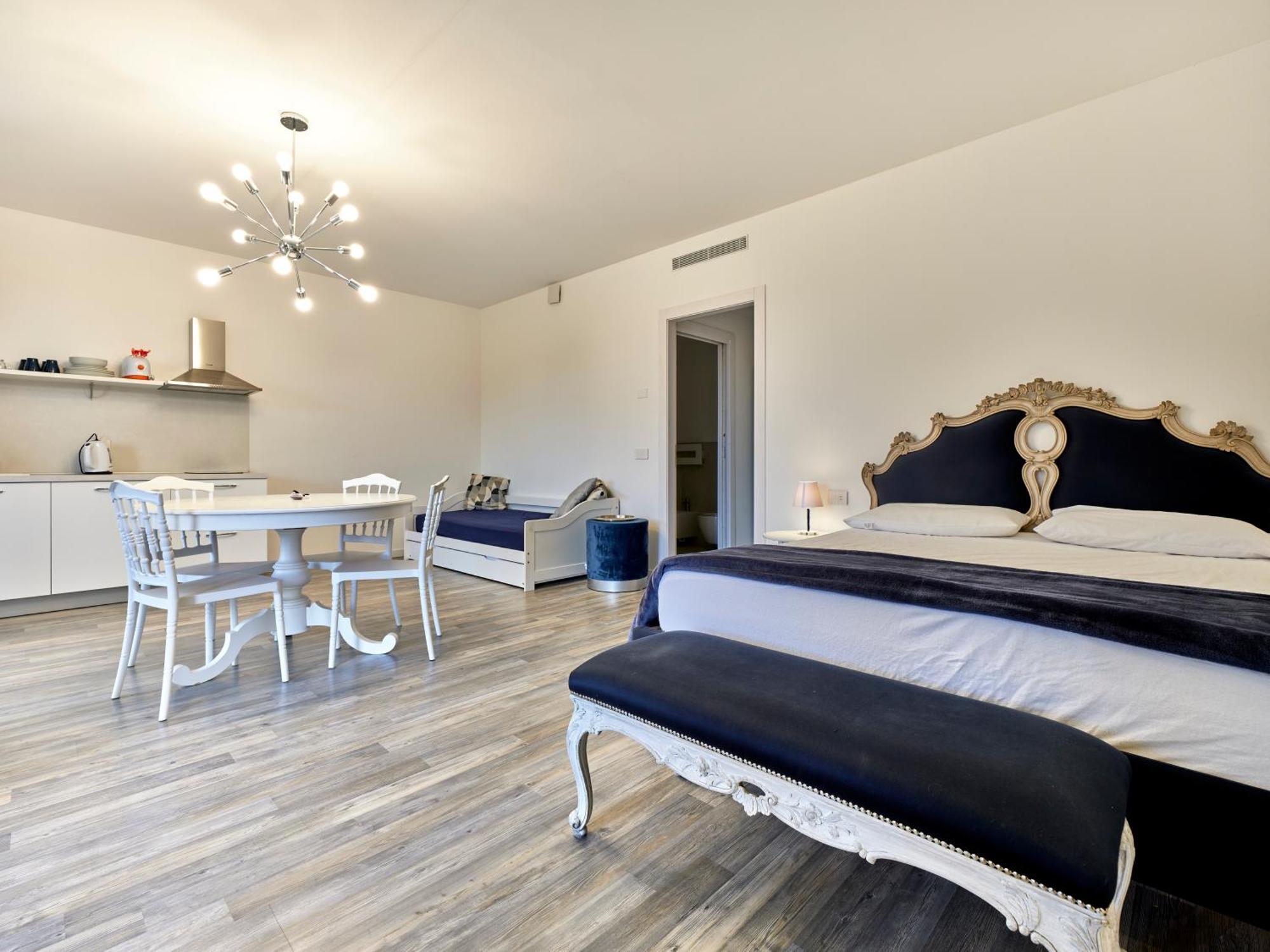קאבאיון ורונסה Residence Le Aromatiche מראה חיצוני תמונה